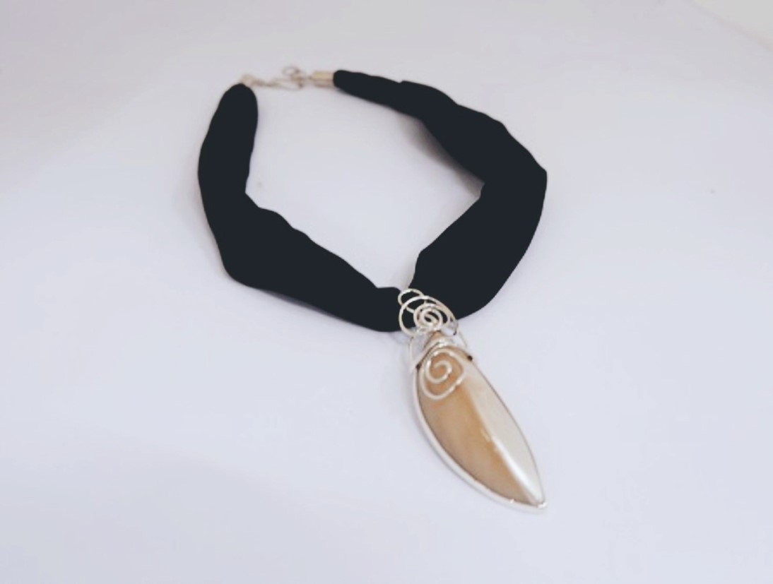 Liontin Arcu Segitiga - Image 2