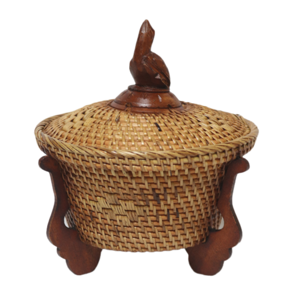 Kempu anyam kaki kayu motif