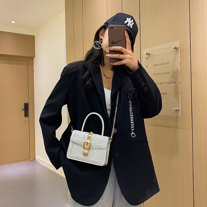 MANIS SLINGBAG - Image 2