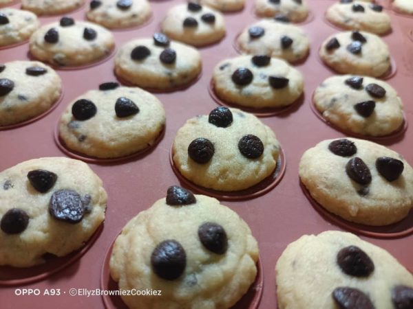 Choc Chip Cookies - Image 2